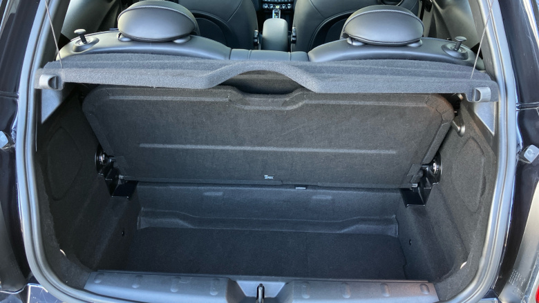 MINI Hatchback 135kW Cooper S Level 3 33kWh 3dr Auto Electric Hatchback